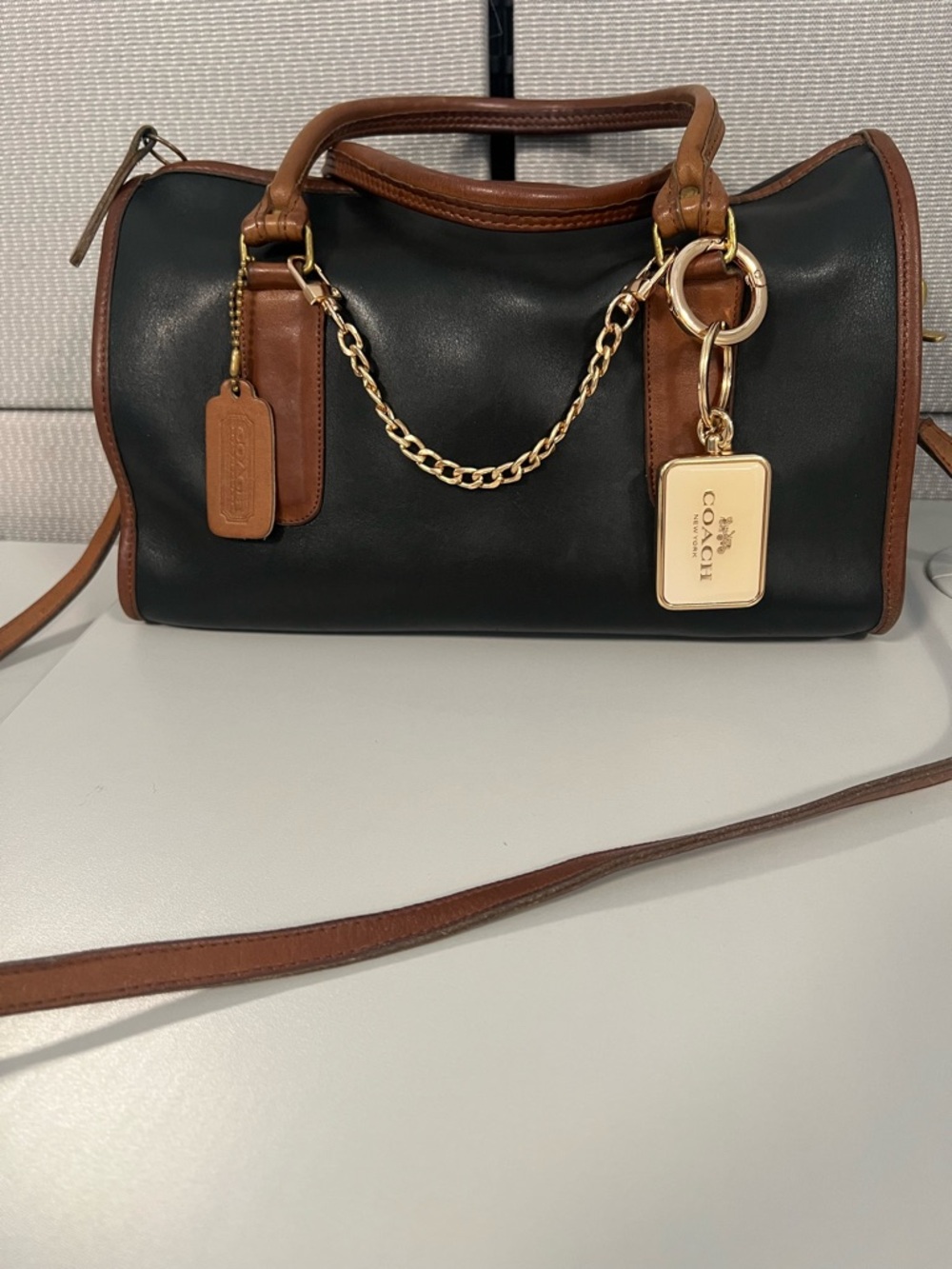 Vintage Coach Madison Spectator Black and Tan Leather Satchel Bag - Picture 5 of 12